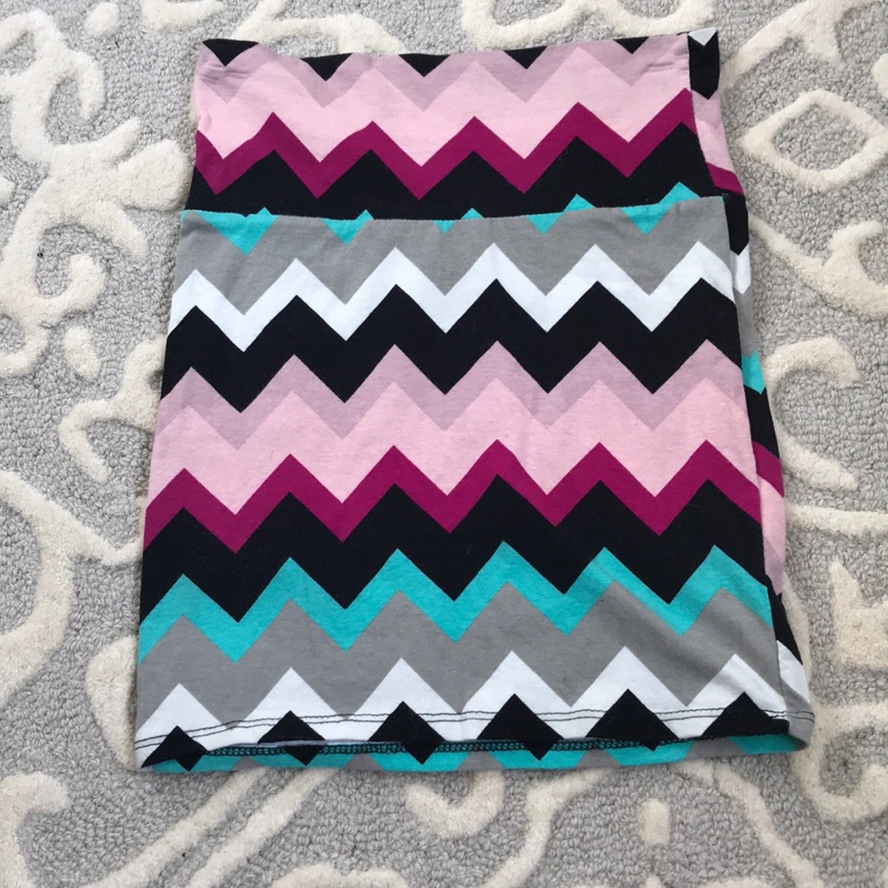 CHARLOTTE RUSSE printed mini skirt! 🌀